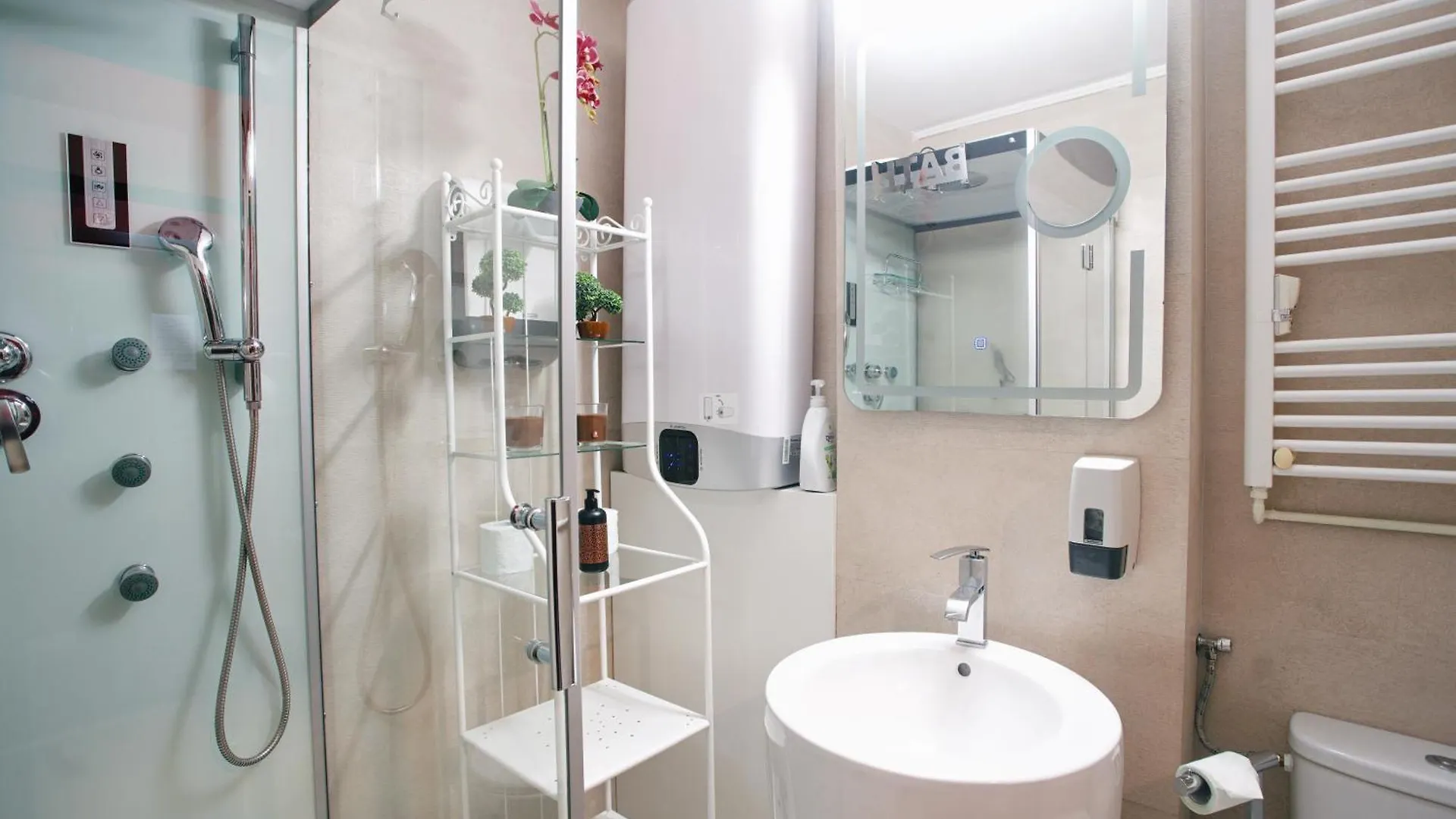 Апартаменты Elite Signature Suite I Leisure Apt In The City Centre Бухарест